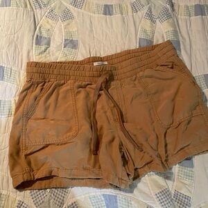 Maurices cargo style loose shorts 18w